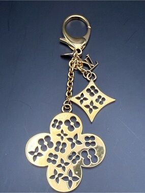 Louis Vuitton Fleur de Monogram Bag Charm Shiny Gold Shiny w/Dust Bag